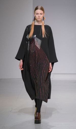  Hussein Chalayan باريس خريف/شتاء2016