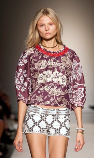  Isabel Marant باريس ربيع/صيف2013