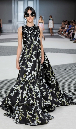  Giambattista Valli باريس خريف/شتاء2016