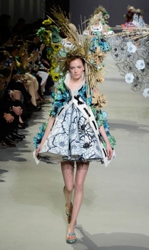  Viktor & Rolf باريس ربيع/صيف2015