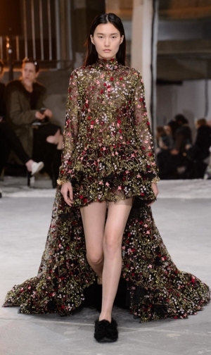  Giambattista Valli باريس خريف/شتاء2018