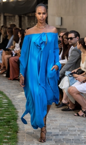  Roland Mouret لندن ربيع/صيف2020