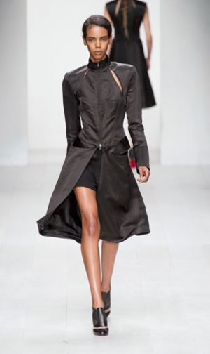  Todd Lynn لندن ربيع/صيف2013