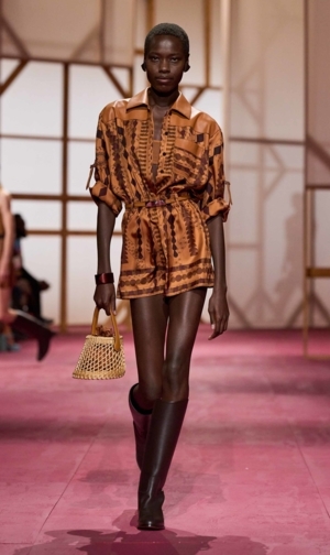  Hermès باريس ربيع/صيف2025