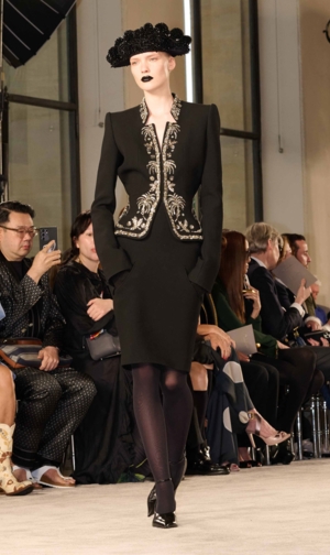  Schiaparelli باريس خريف/شتاء2025