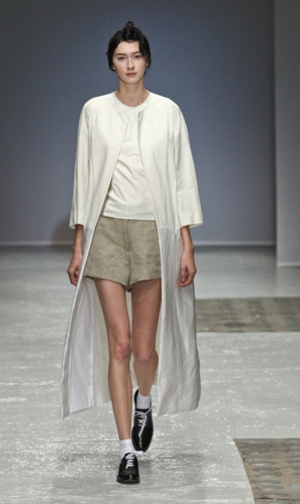  Moon Young Hee باريس ربيع/صيف2013