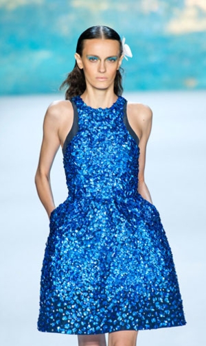  Monique Lhuillier نيويورك ربيع/صيف2013