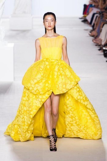 أجمل 20 فستان من أسابيع الموضة العالمية