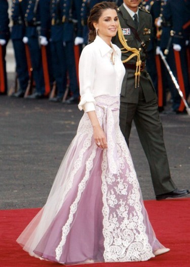 أجمل 10 أطلالات للملكة رانيا لعام 2015