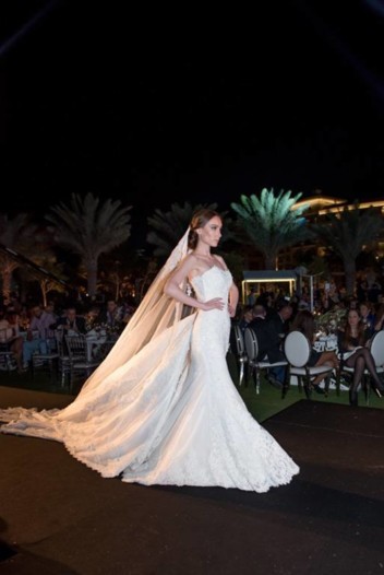 تصاميم وليد عطا الله في "ليلة الزفاف" السنوية الأولى في دبي!