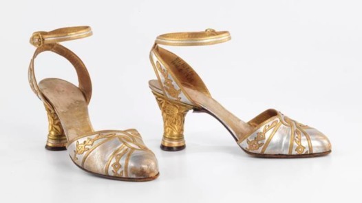أحذية خارجة عن المألوف من متحف بروكلين