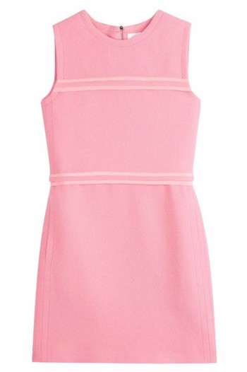 الملابس الوردية عند Stylebop