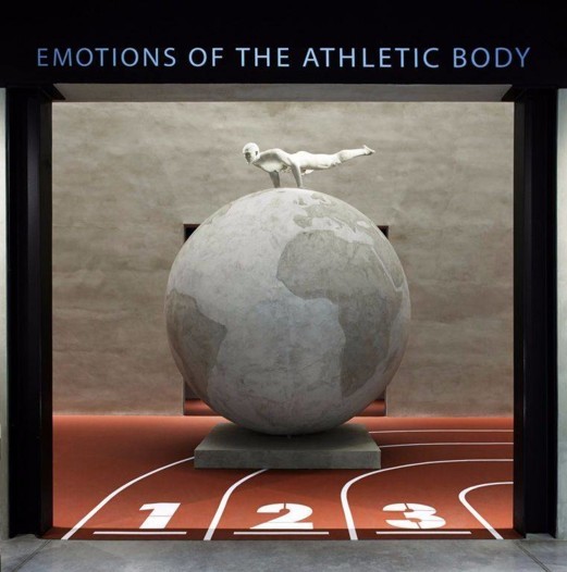جورجو ارماني يطلق معرض الصور الفوتوغرافية Emotions of the Athletic Body