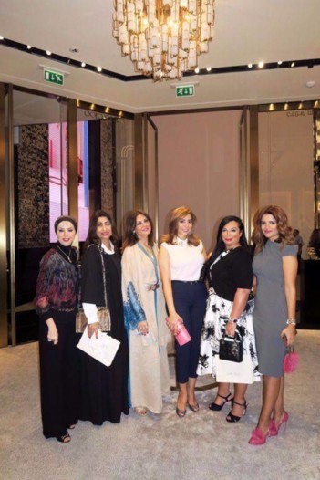 Dubai Pretty Ladies تستضيف جيمي تشو وأحذيته المصممة حسب الطلب!