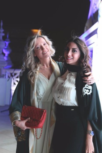 سواروفسكي تحتفل بعيد الأمّ في السعودية بالتعاون مع بيان لنجاوي
