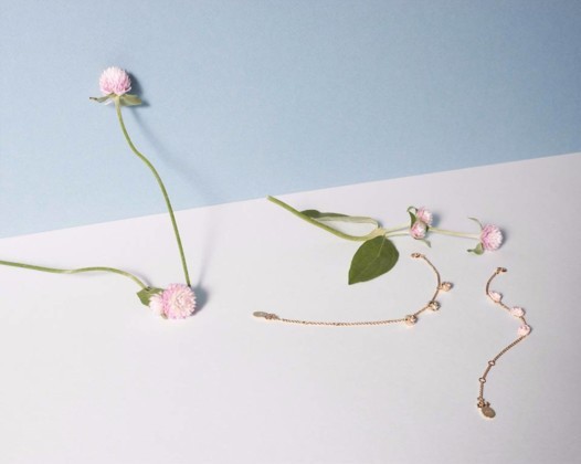 مجوهرات الحظّ من Dior للفتيات الصغار