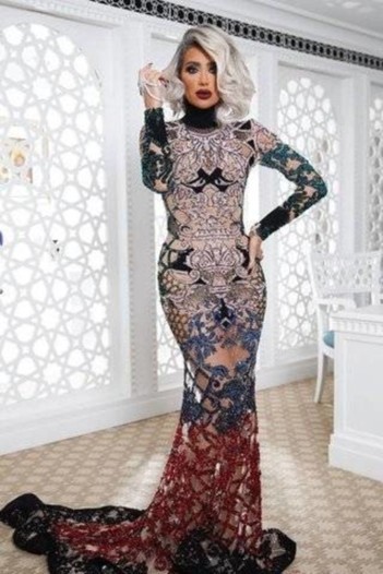 مايا دياب النجمة العربية الوحيدة التي تتصدر لائحة أيقونات الموضة لعام 2017