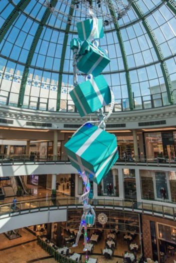 Tiffany & Co تضيء موسم العطلات في مول الإمارات