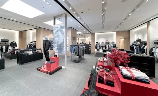 BOSS تعيد إفتتاح متجرها في مول الإمارات