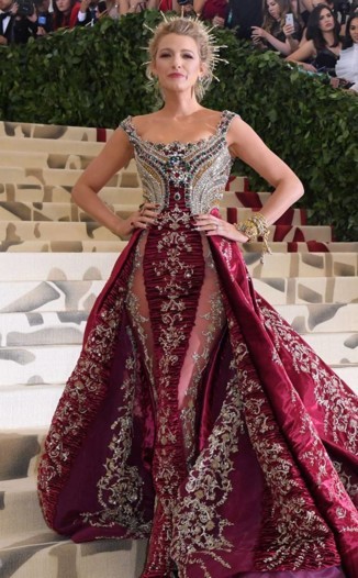 ماذا إرتدت النجمات في حفل الـMET Gala لعام 2018؟