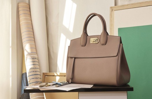 إكتشفي حقيبة STUDIO BAG من سلڤاتوري فيراغامو