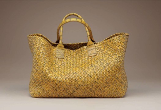 بوتيغا ڤينيتا تعرض حقائبها الشهيرة في دبي