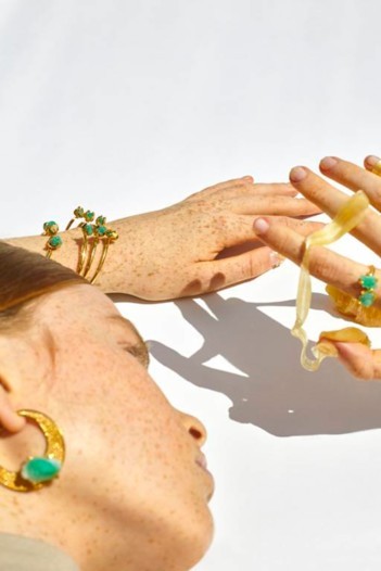 مهارة يدوية مميزة مع مجوهرات Amy Gattas