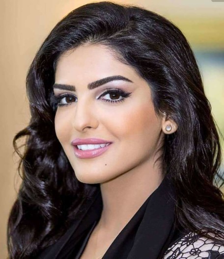 نساء عربيات يُعرفن بجمالهن: فمن هن؟