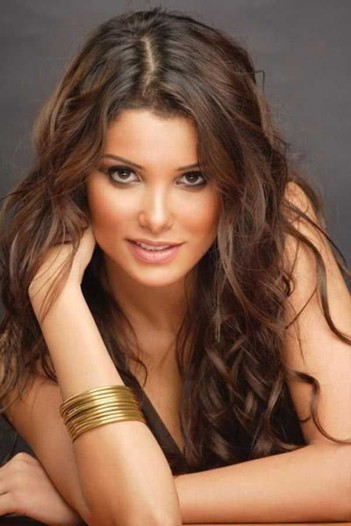 نساء عربيات يُعرفن بجمالهن: فمن هن؟