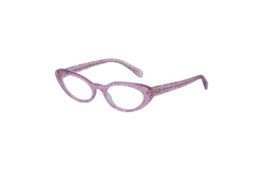 الأنوثة المعاصرة مع نظارات Miu Miu