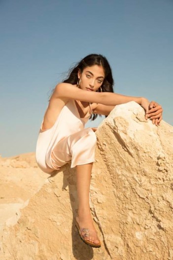 أناقة من وحي الأرض مع شباشب Zee