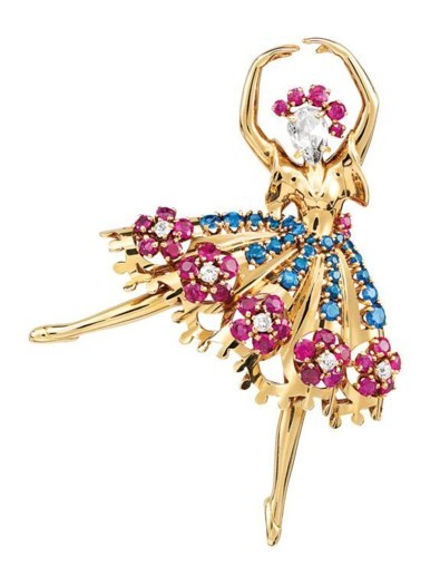 Van Cleef & Arpels دبي أوبرا تستضيف معرض Delicate Dancers