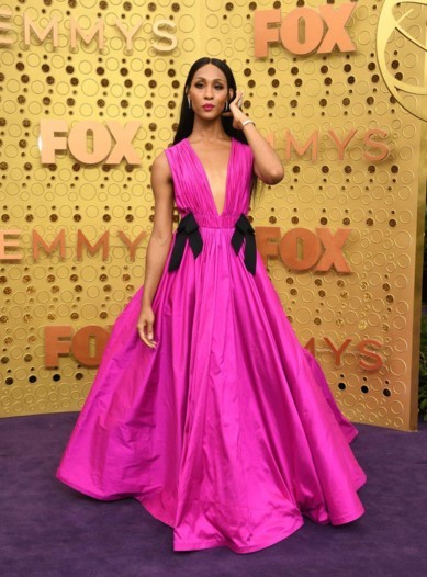إكتشفي أجمل الفساتين في حفل الـEmmy Awards