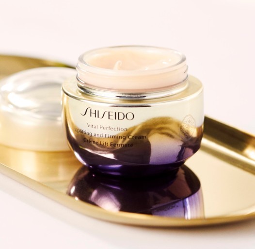 أعيدي النظر في سن بشرتك مع Shiseido
