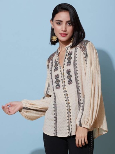 Label Ritu Kumar في صيف للمرأة المعاصرة