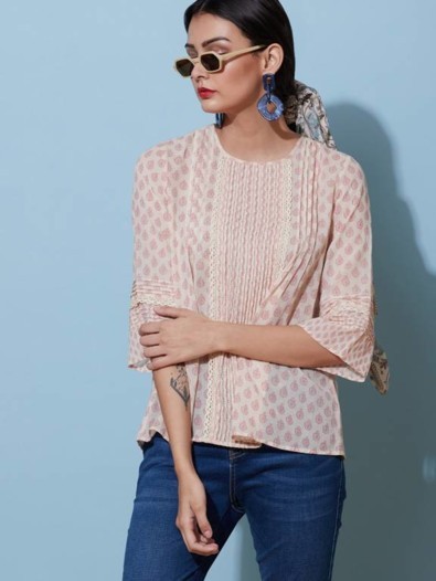 Label Ritu Kumar في صيف للمرأة المعاصرة