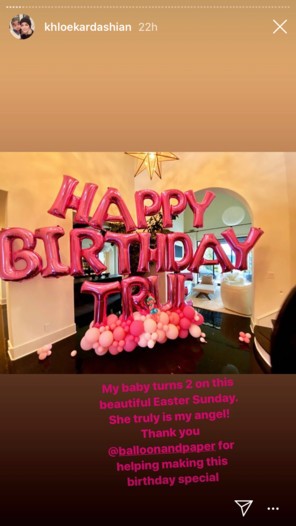 كلوي تحتفل بعيد ميلاد ابنتها مع حبيبها السابق