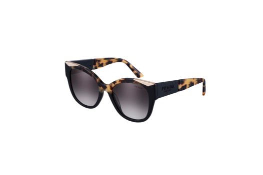 أحدث علامات النظارات مع Luxottica