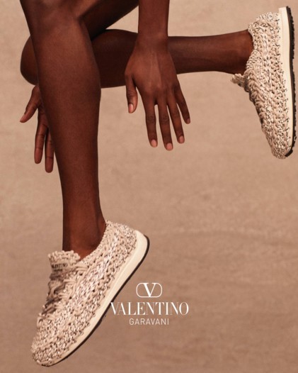 إكتشفي أحذية Valentino Garavani Crochet الرياضية