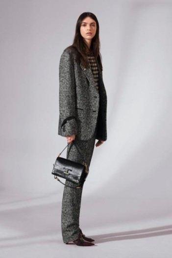 مجموعة Tod's ما قبل الخريف 2021