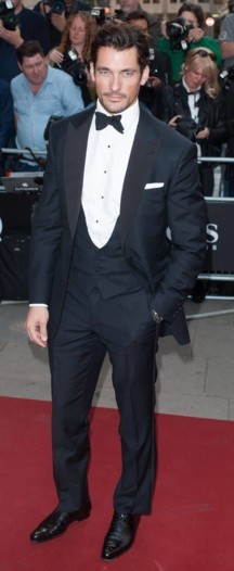 أزياء النجوم خلال حفل توزيع جوائز GQ Awards رجل العام 2014