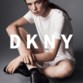 تعقيدات المرأة تلهم DKNY