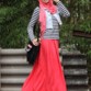 للمحجبات: 7 طرق لتنسيق الحجاب مع التنورة الطويلة!
