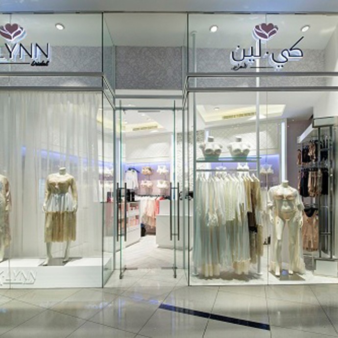 K Lynn وأول متجر للعرائس في دبي