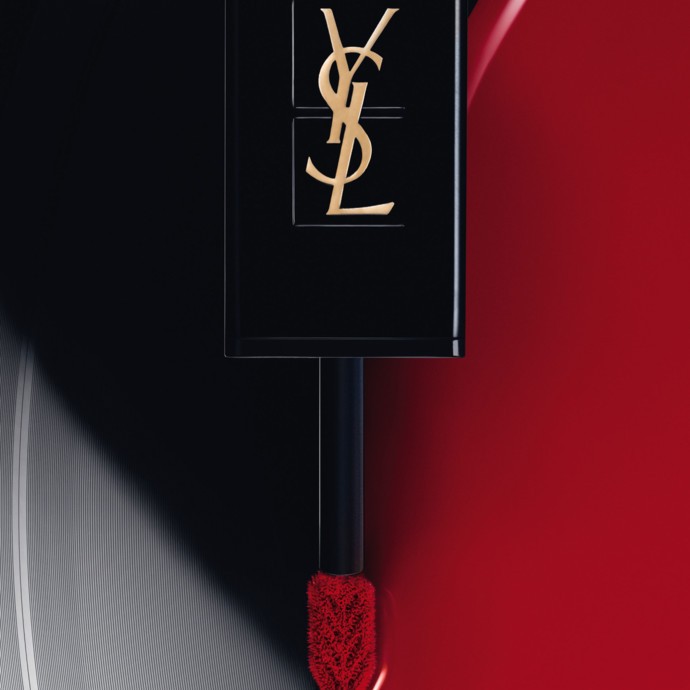 لمسة الفينيل مع Yves Saint Laurent