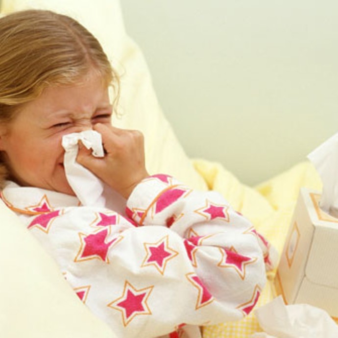 أفضل علاجات منزلية للبرد والسعال عند الاطفال