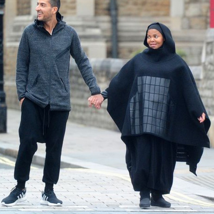 جانيت جاكسون ترتدي الحجاب مع زوجها !