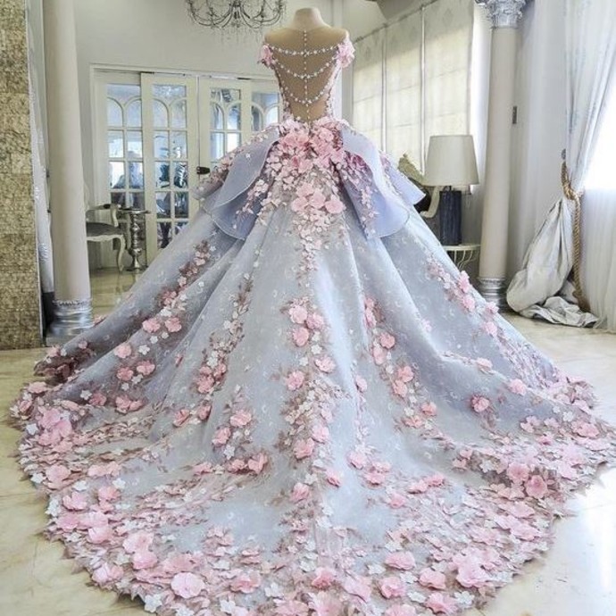 فستان زفاف يشعل مواقع التواصل الاجتماعي