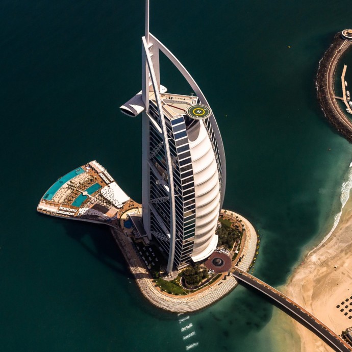 تيراس برج العرب يقدم تجربة الإسترخاء الأفخم بالعالم!