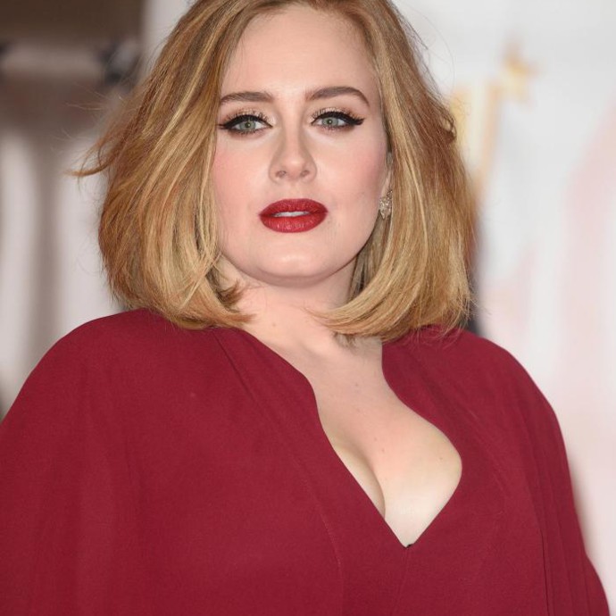 رجل تركي يقول أن Adele إبنته ويطالب بفحص ال DNA